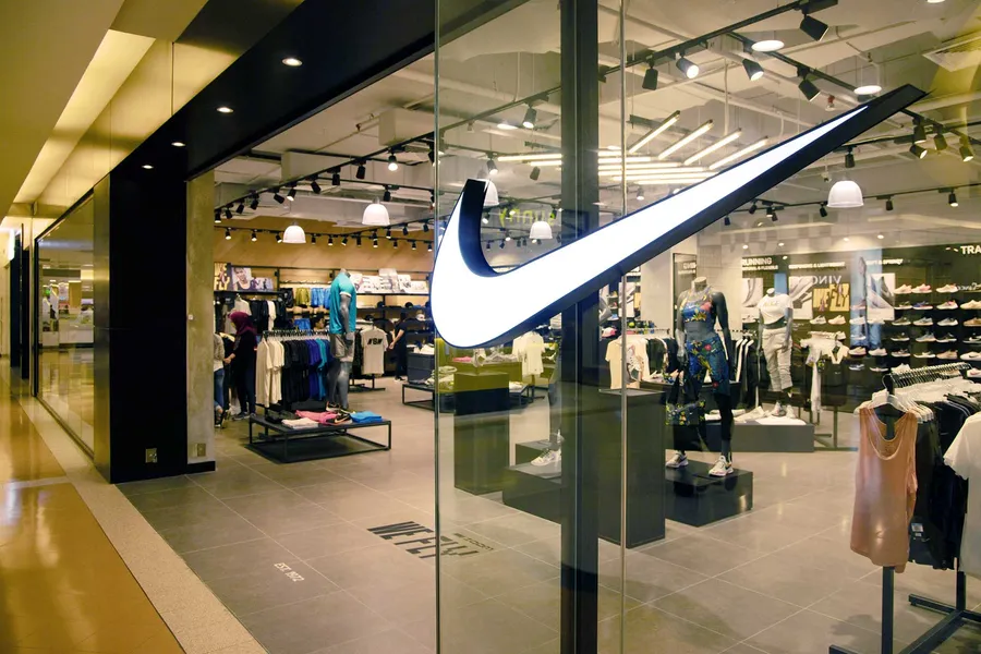 Digital signage im Handel für Sportartikel