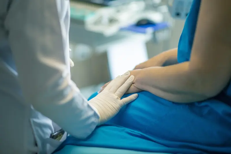 Arzt und Personal hat merh Zeit für die Patientenbetreuung.